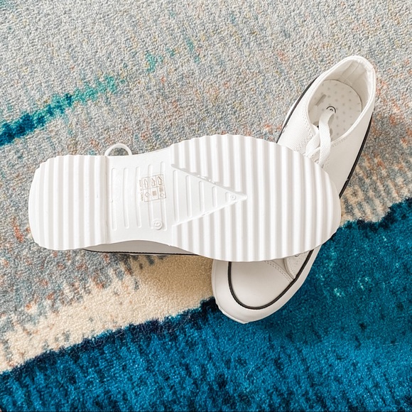 JUST IN!! White Platform Converse Style Extra Cushy Sneakers Shoes - Picture 3 of 5